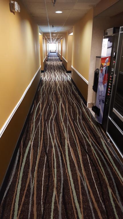 Americas Best Value Inn And Suites Lee'S Summit-Kansas City Ngoại thất bức ảnh