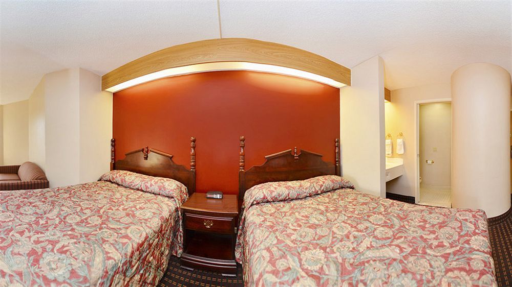 Americas Best Value Inn And Suites Lee'S Summit-Kansas City Ngoại thất bức ảnh