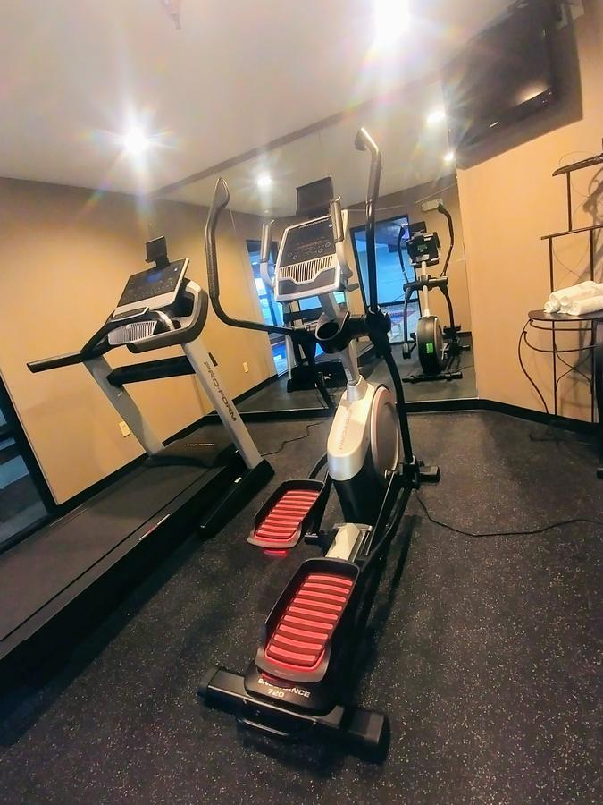 Americas Best Value Inn And Suites Lee'S Summit-Kansas City Ngoại thất bức ảnh