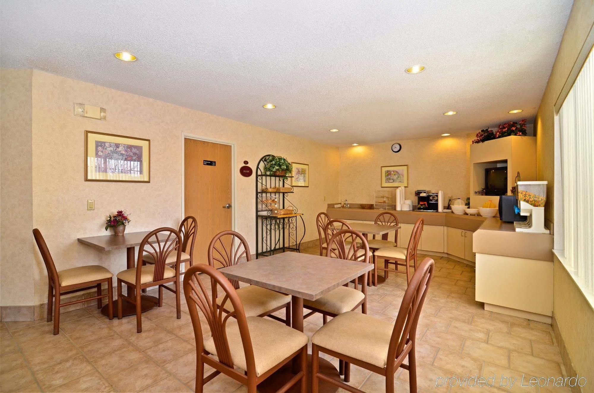 Americas Best Value Inn And Suites Lee'S Summit-Kansas City Ngoại thất bức ảnh