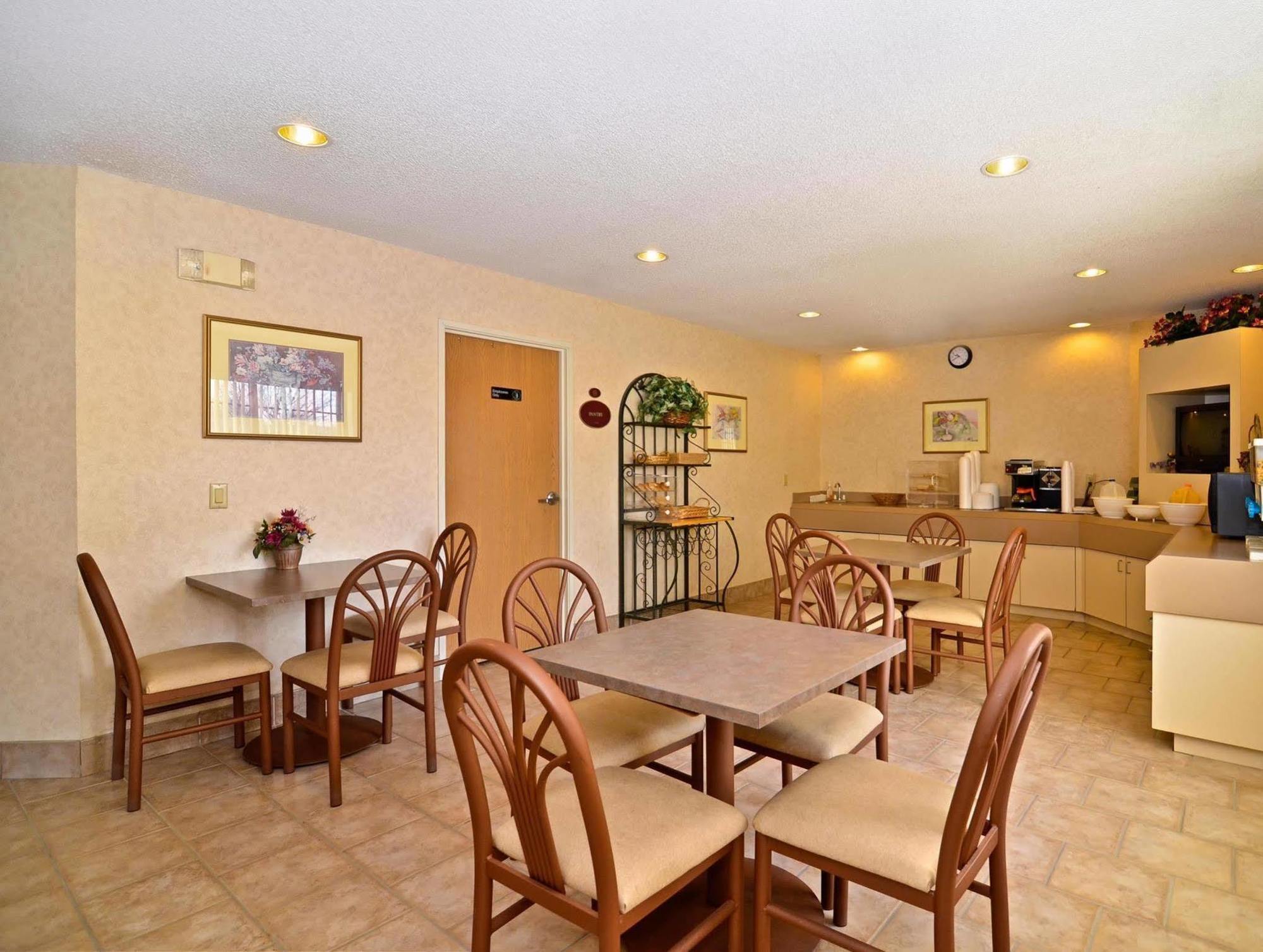 Americas Best Value Inn And Suites Lee'S Summit-Kansas City Ngoại thất bức ảnh
